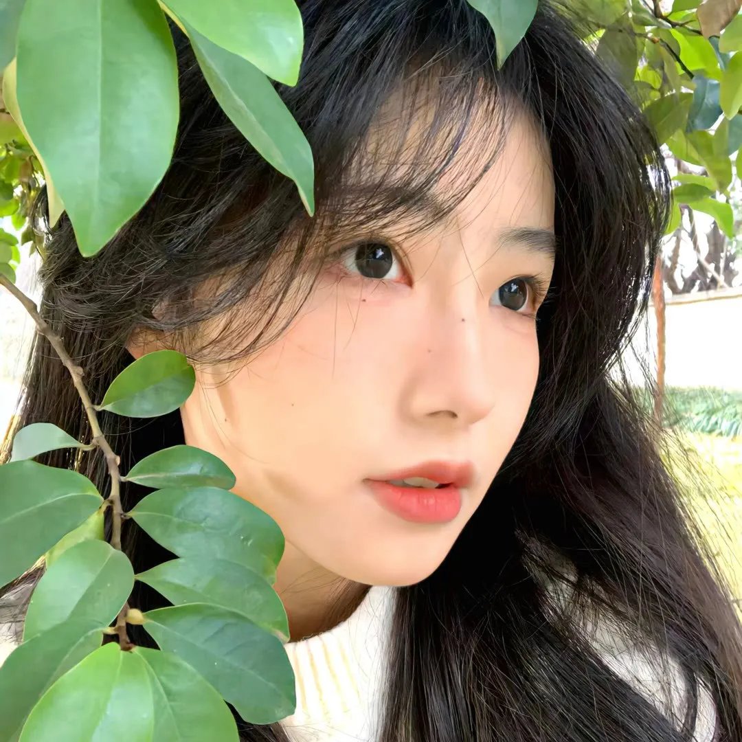一个叫阿宝的男孩
